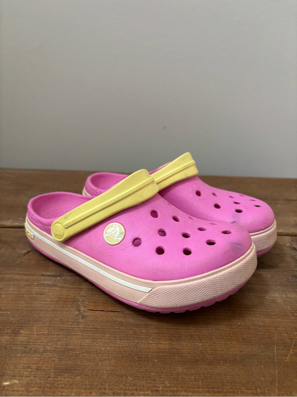 Youth Crocs Sandals Pink Size 12/13